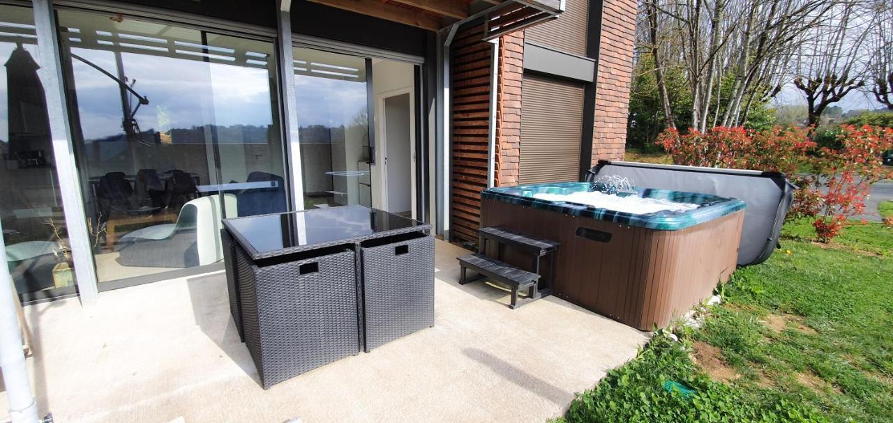 Villa Spacieuse Avec Jacuzzi Privatif Sarlat-la-Canéda Exterior foto